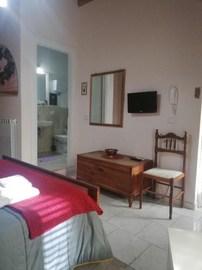 لاميزيا تيرمي B&B Parva Domus المظهر الخارجي الصورة